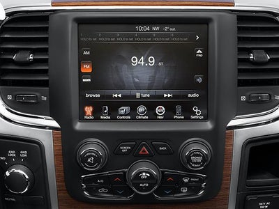 2014 RAM 2500 4WD Crew Cab 6.4 Ft Box SLT