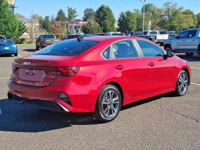 2024 Kia Forte LXS IVT