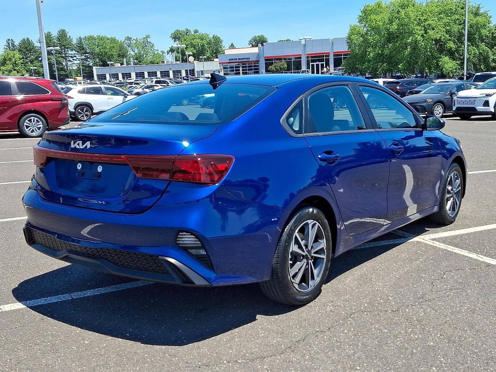 2024 Kia Forte LXS IVT