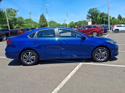2024 Kia Forte LXS IVT