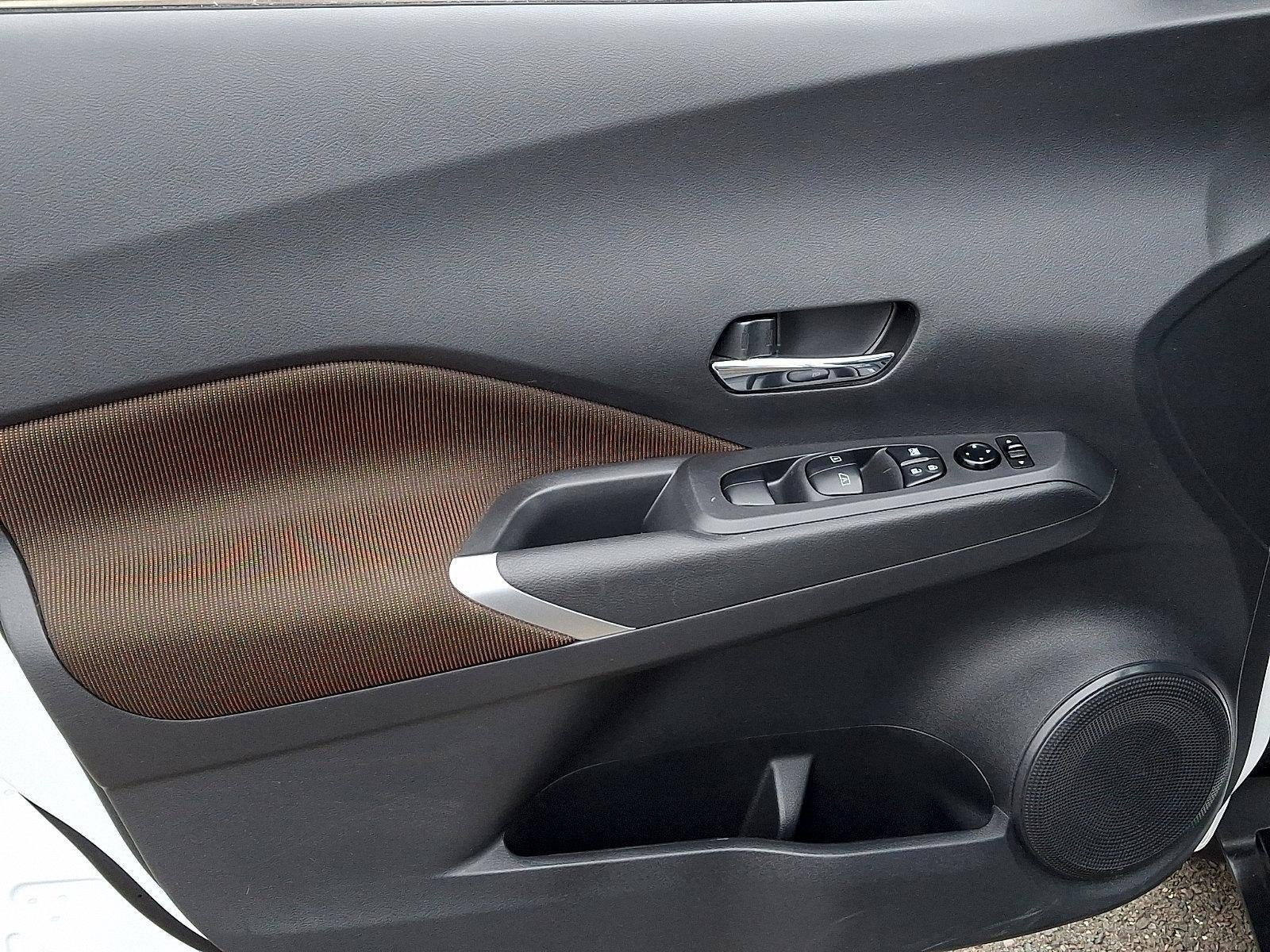 2021 Nissan Kicks SR FWD