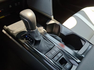 2025 Toyota Camry SE (SE)