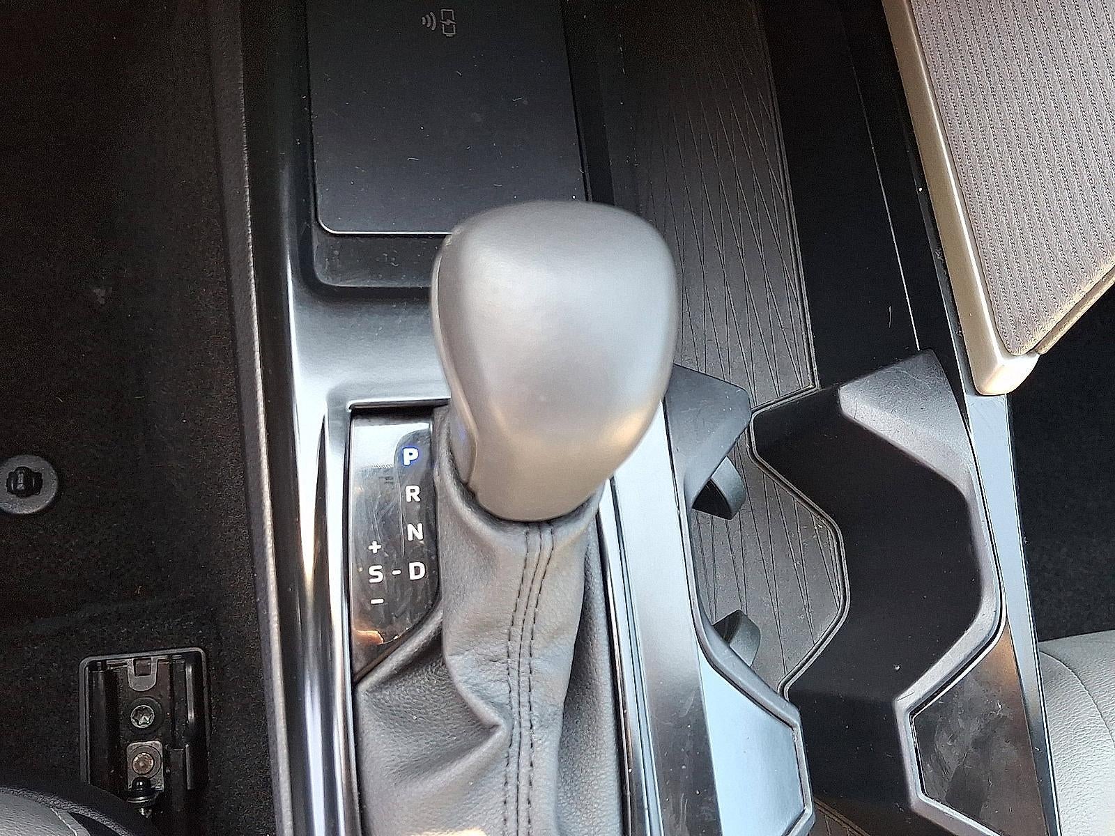 2025 Toyota Camry SE (SE)