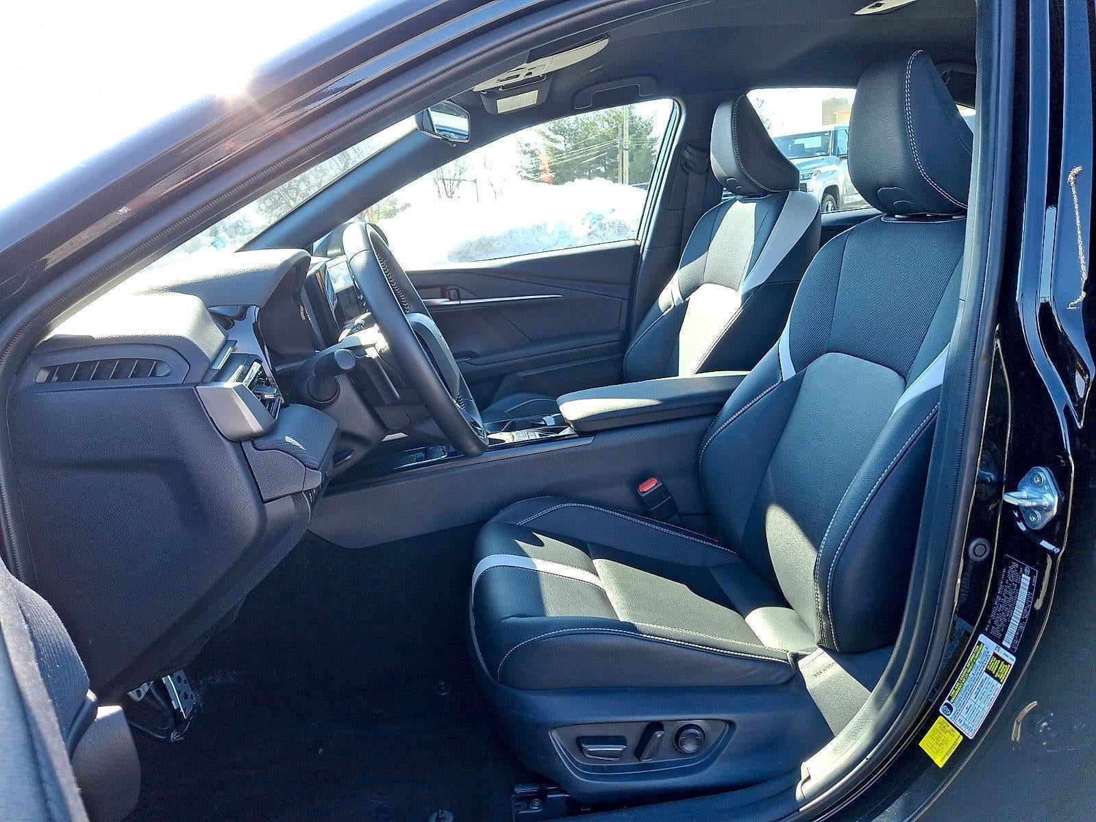 2025 Toyota Camry SE (SE)