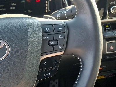 2025 Toyota Camry SE (SE)