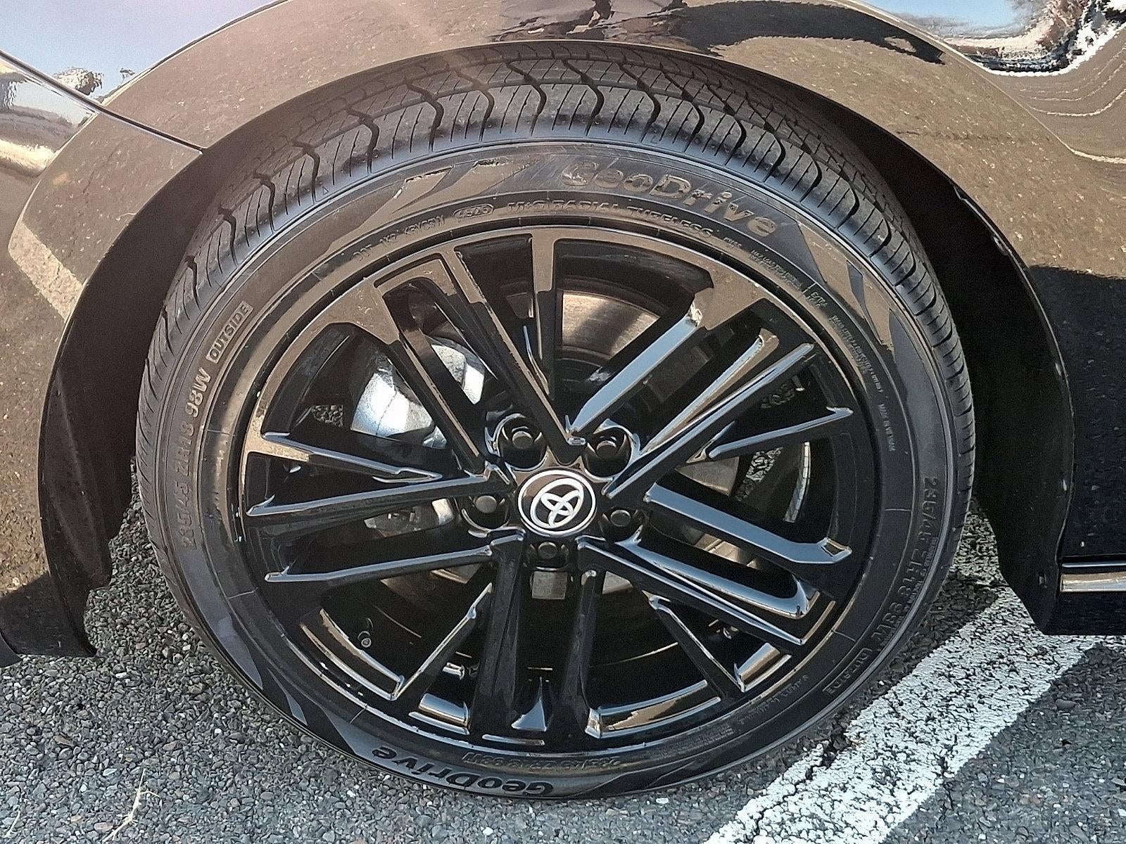 2025 Toyota Camry SE (SE)