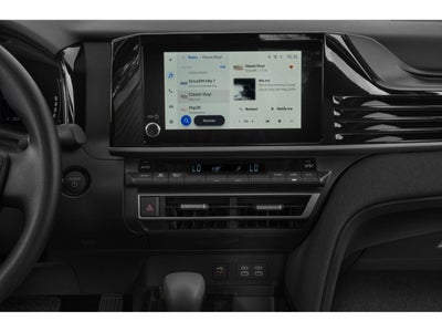 2025 Toyota Camry LE (SE)