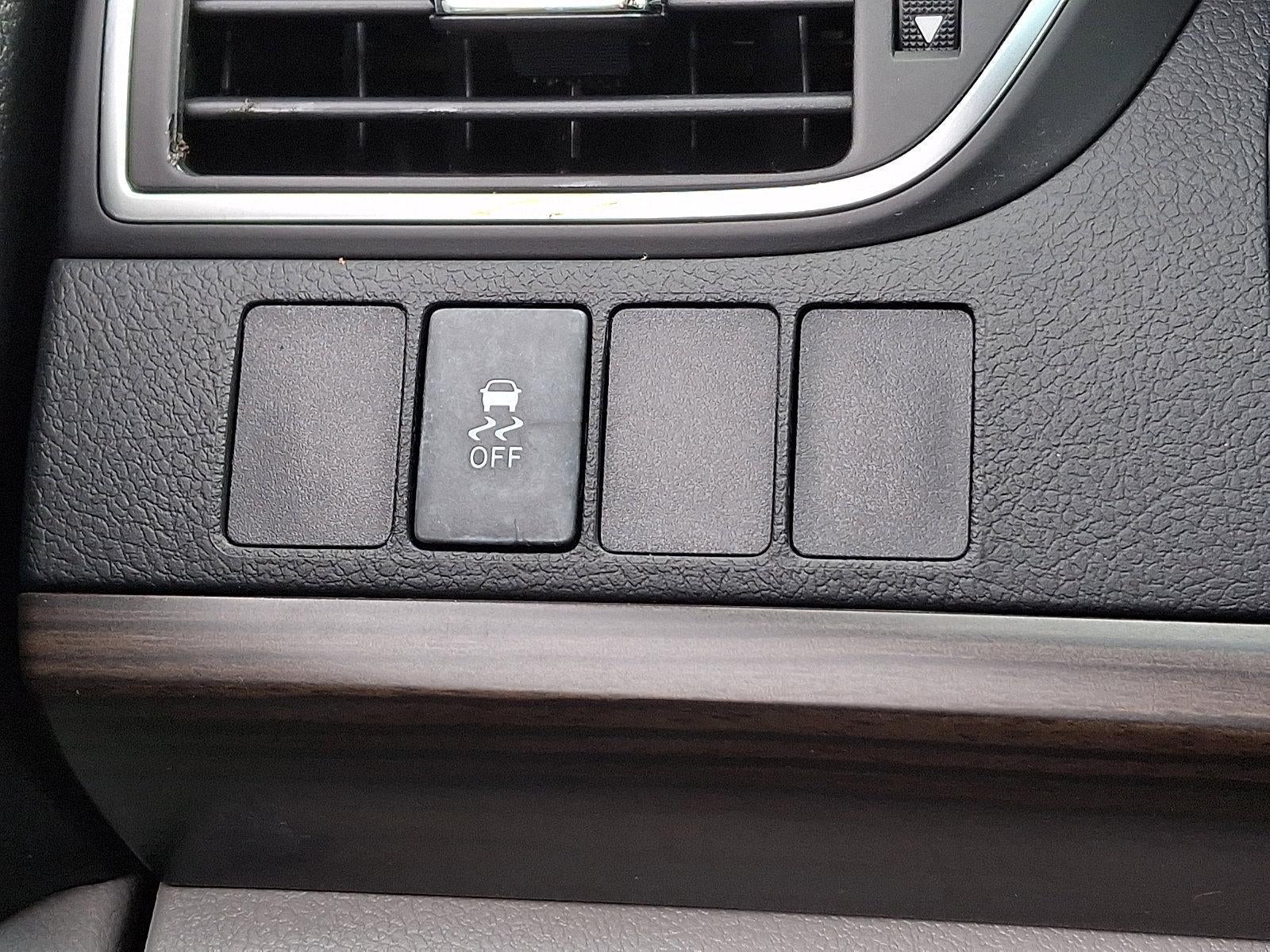 2015 Toyota Camry 4dr Sdn I4 Auto LE (Natl)