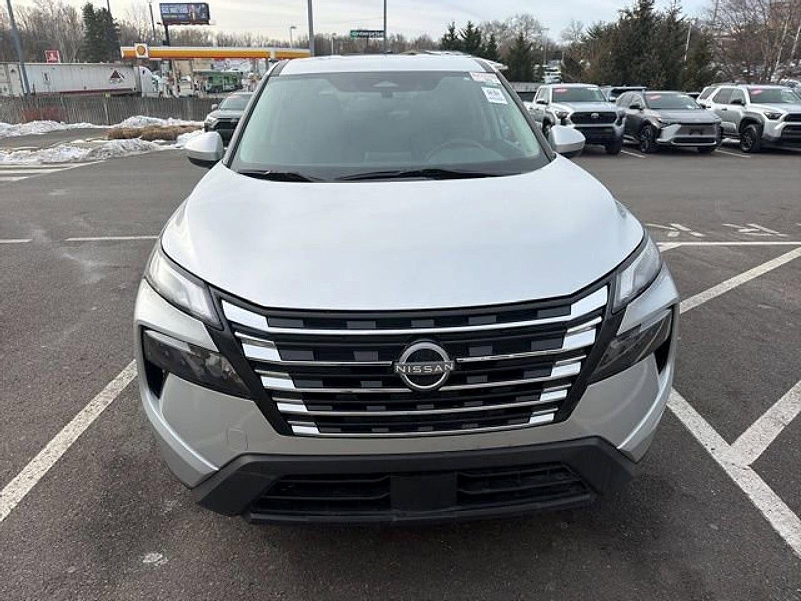 2024 Nissan Rogue AWD SV