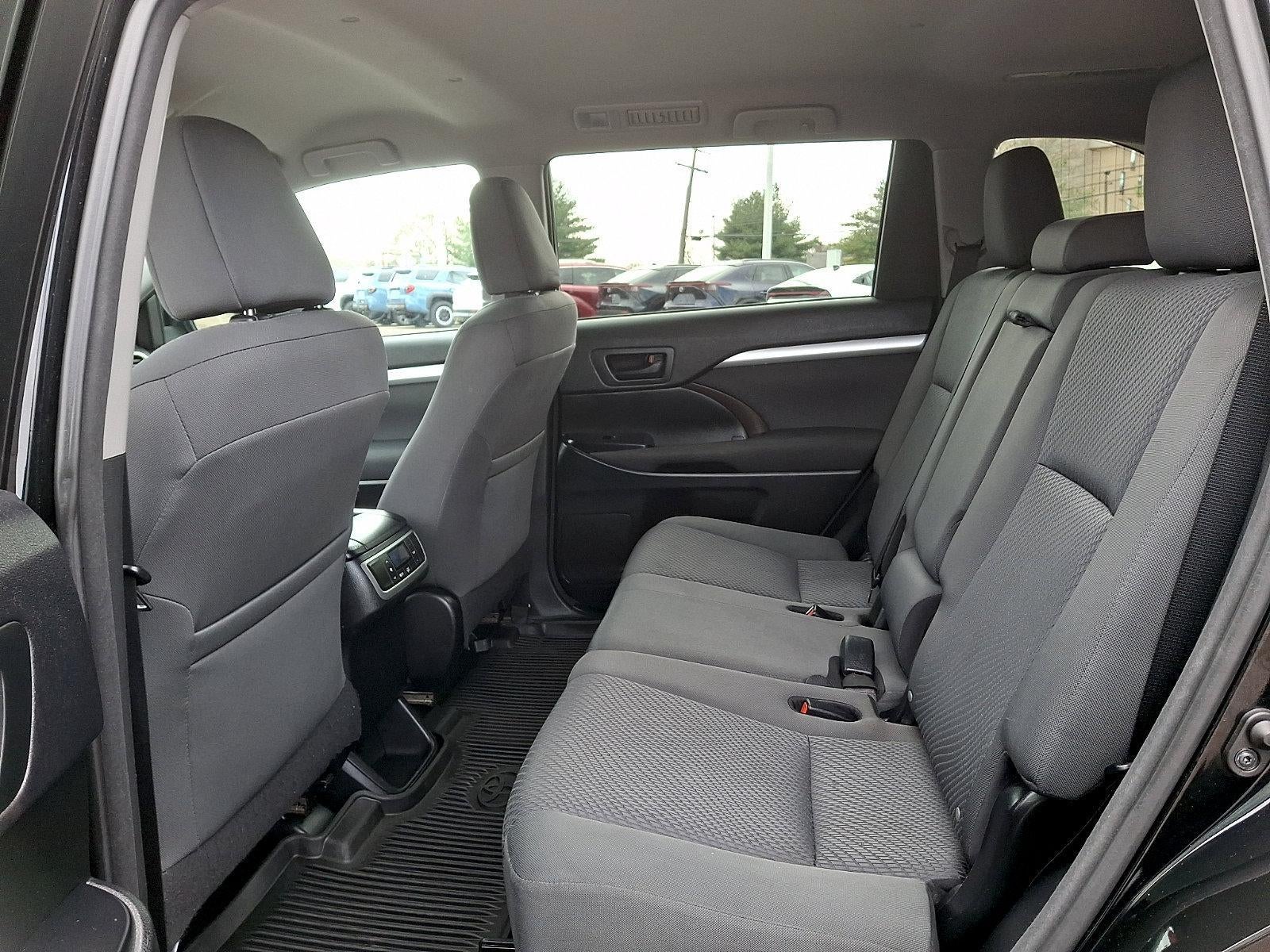 2016 Toyota Highlander AWD 4dr V6 LE (Natl)