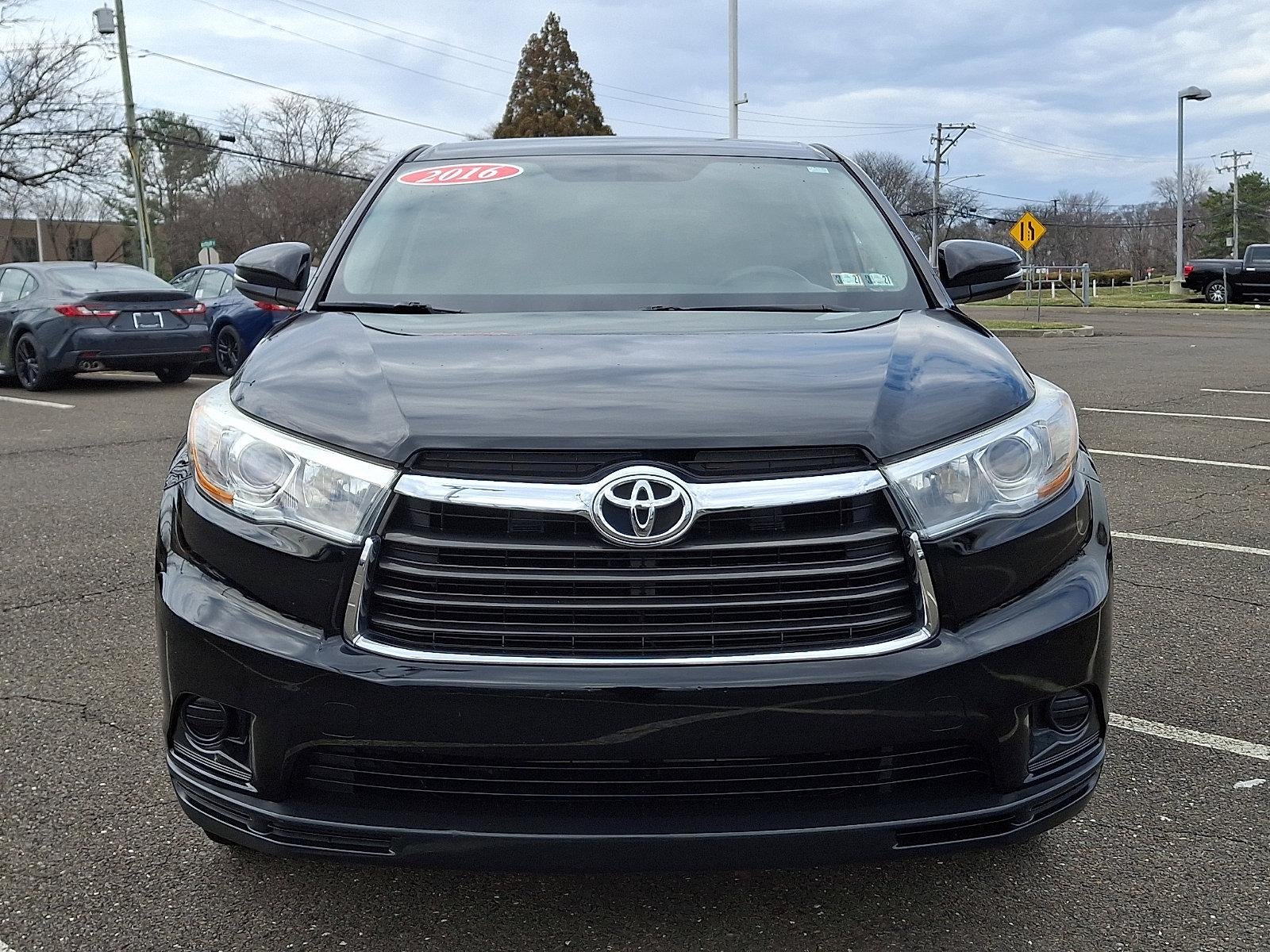 2016 Toyota Highlander AWD 4dr V6 LE (Natl)