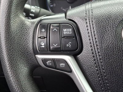 2016 Toyota Highlander AWD 4dr V6 LE (Natl)