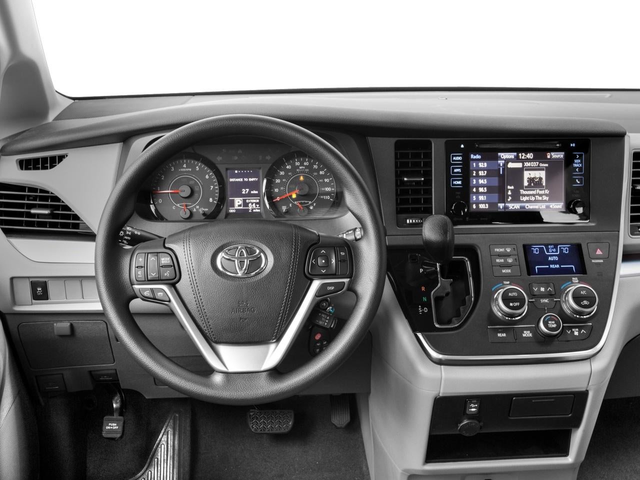 2017 Toyota Sienna LE FWD 8-Passenger (Natl)