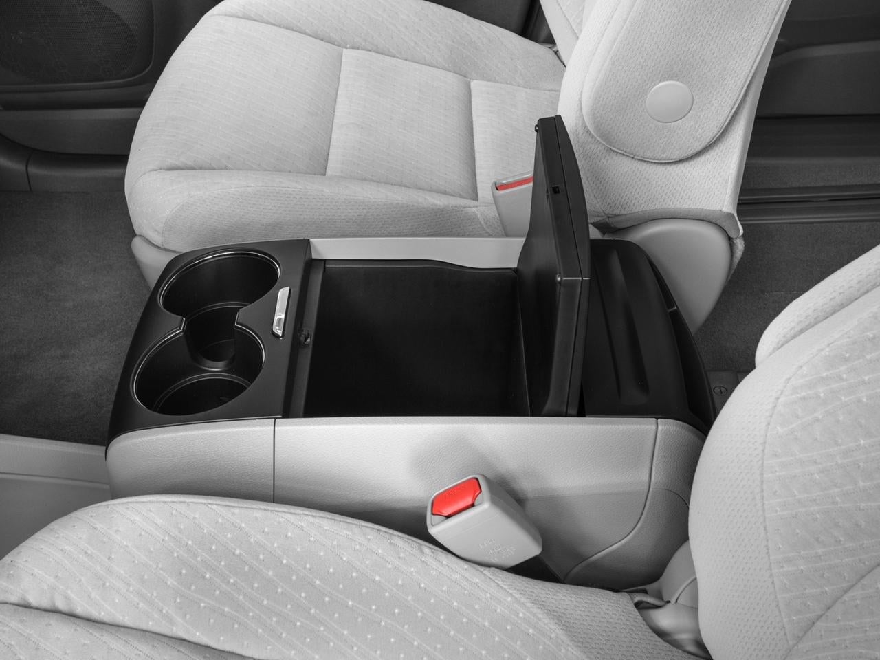 2017 Toyota Sienna LE FWD 8-Passenger (Natl)
