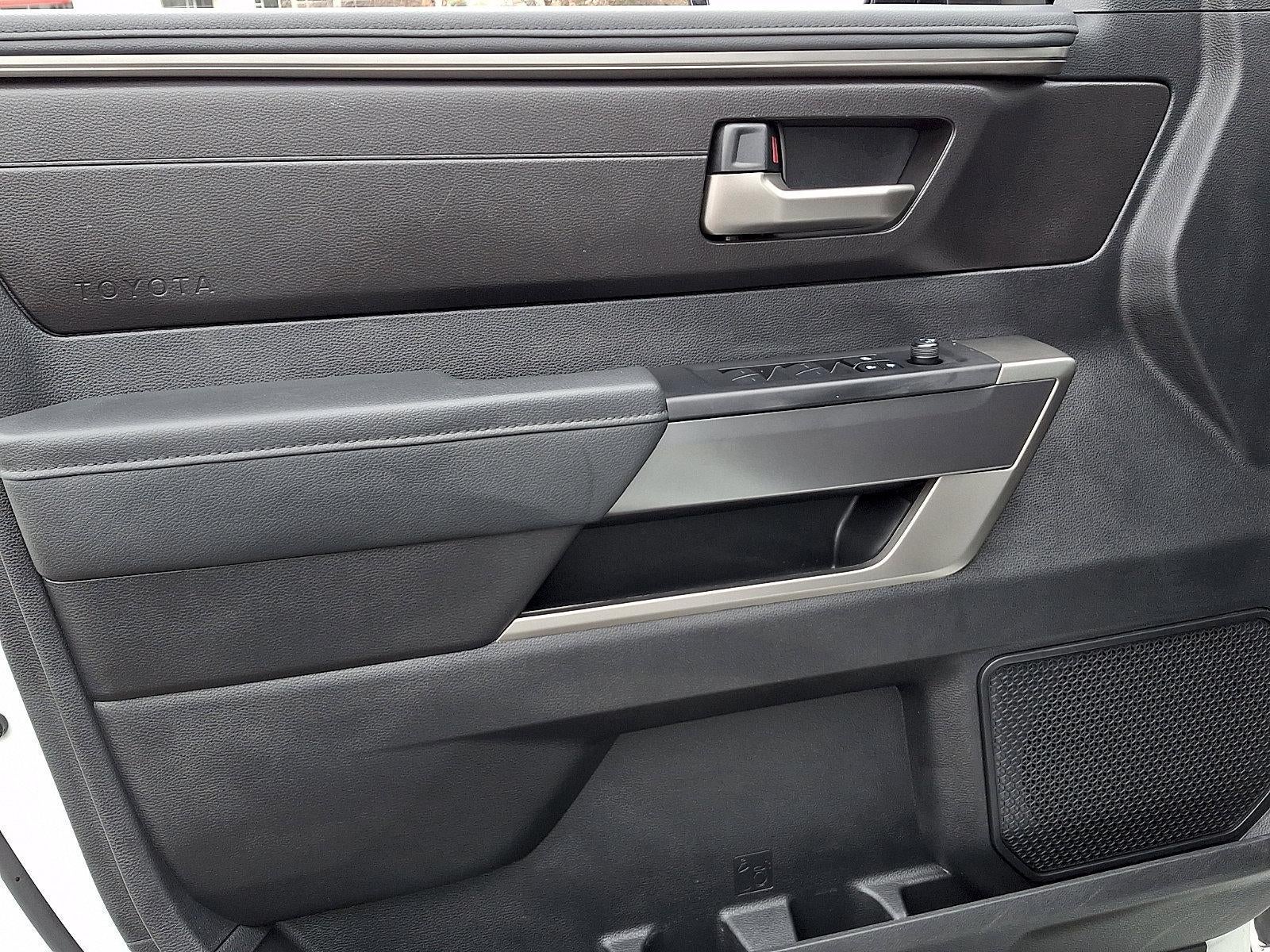 2022 Toyota Tundra 4WD 4WD SR5 CrewMax 5.5' Bed (SE)