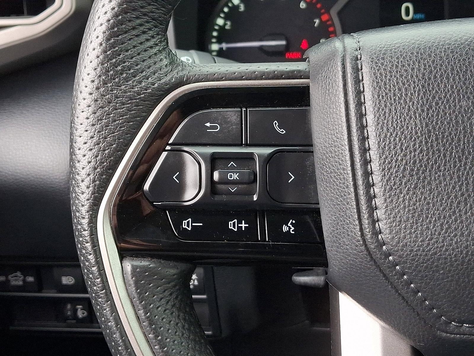 2022 Toyota Tundra 4WD 4WD SR5 CrewMax 5.5' Bed (SE)