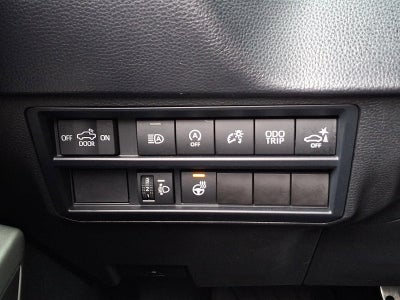 2022 Toyota Tundra 4WD 4WD SR5 CrewMax 5.5' Bed (SE)