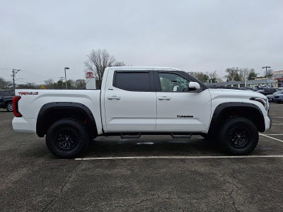 2022 Toyota Tundra 4WD 4WD SR5 CrewMax 5.5' Bed (SE)