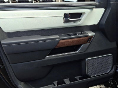 2025 Toyota Sequoia Capstone 4WD (Natl)