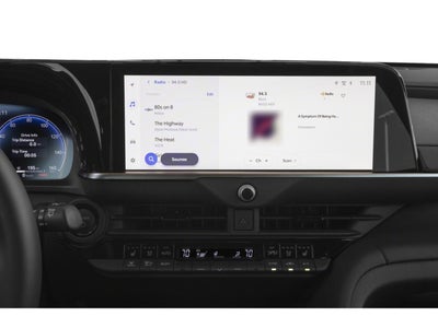 2025 Toyota Crown Signia XLE AWD (Natl)