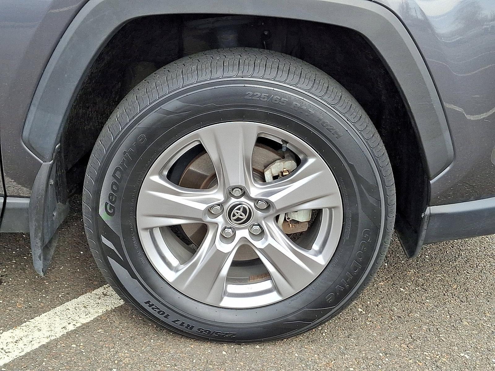 2023 Toyota RAV4 Hybrid XLE AWD (Natl)