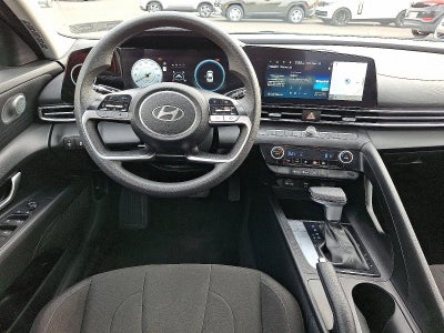 2024 Hyundai ELANTRA SEL IVT