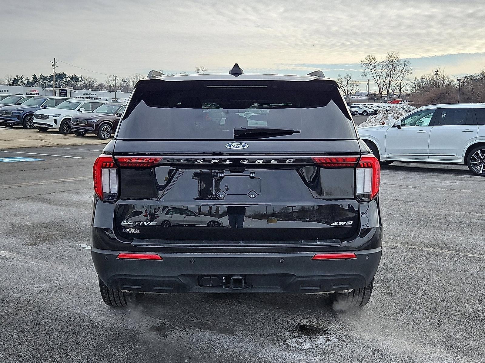 2025 Ford Explorer Active 4WD