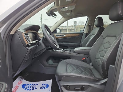 2025 Volkswagen Atlas 2.0T SE w/Technology 4MOTION