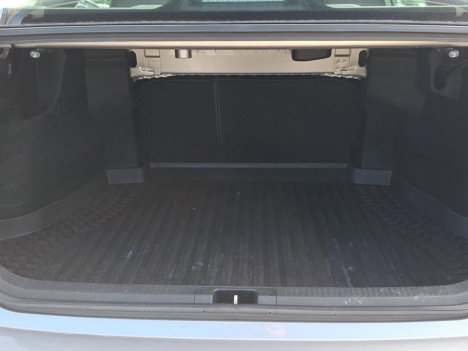 2019 Toyota Camry XLE Auto (SE)
