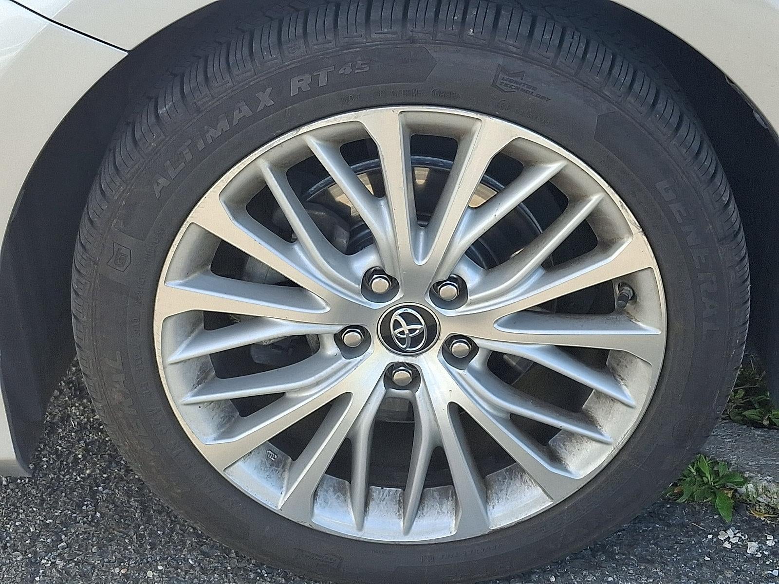 2019 Toyota Camry XLE Auto (SE)