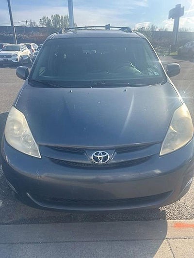 2010 Toyota Sienna 5dr 7-Pass Van XLE FWD (Natl)