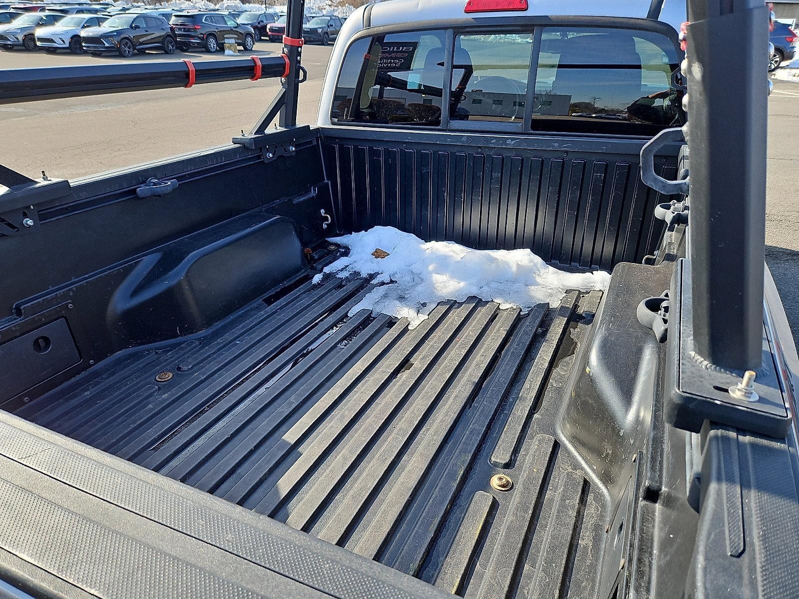 2016 Toyota Tacoma 4WD Access Cab Standard Bed V6 Manual TRD Sport (Natl)