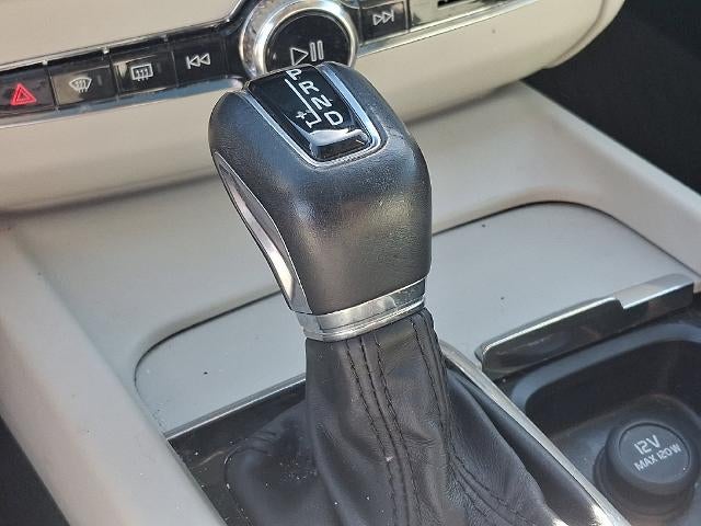 2019 Volvo XC60 T5 AWD Momentum