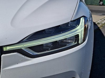 2019 Volvo XC60 T5 AWD Momentum