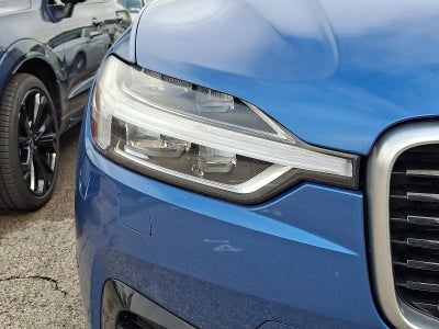 2019 Volvo XC60 T8 eAWD Plug-In Hybrid R-Design