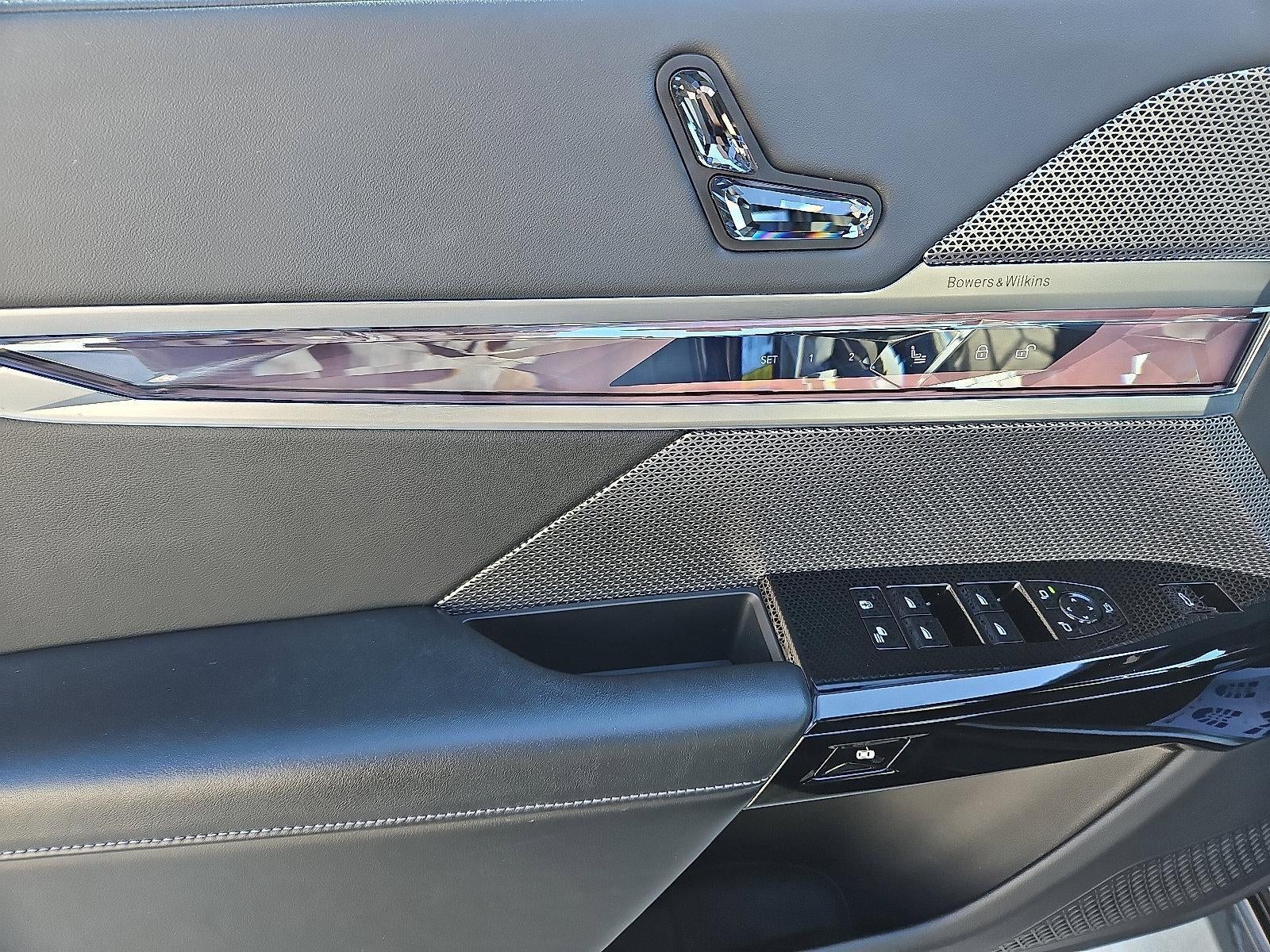 2024 BMW 740i xDrive Sedan