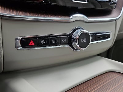 2021 Volvo XC60 T5 AWD Momentum