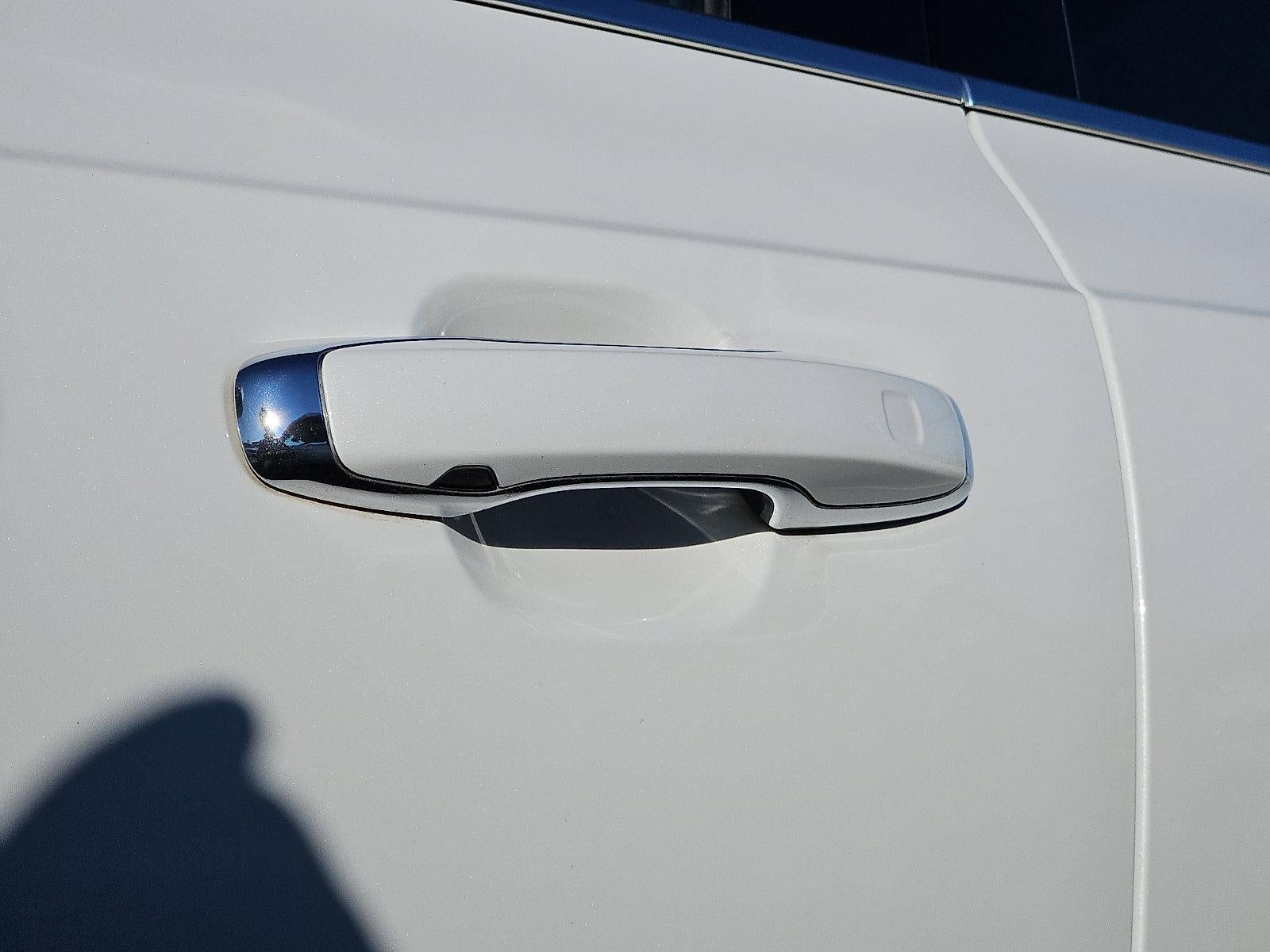 2018 Volvo XC90 T5 AWD 5-Passenger Momentum *Ltd Avail*