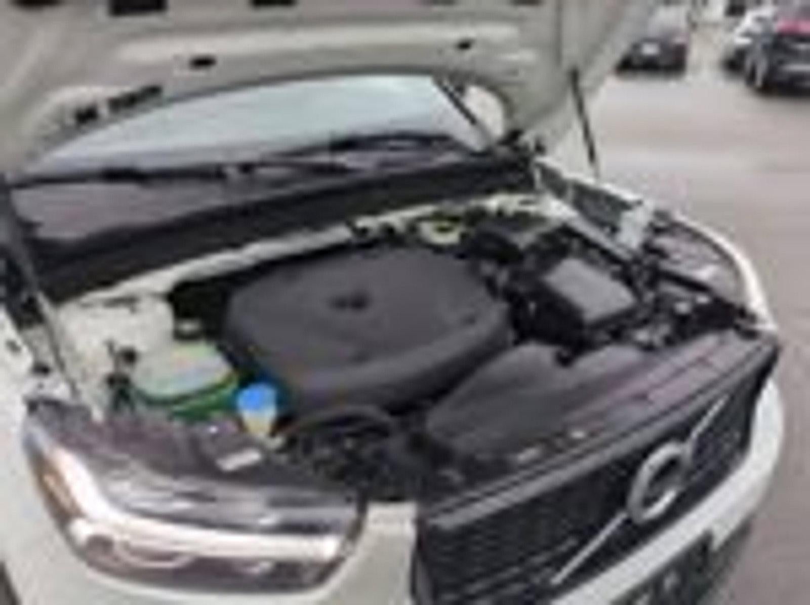 2021 Volvo XC40 T5 AWD R-Design