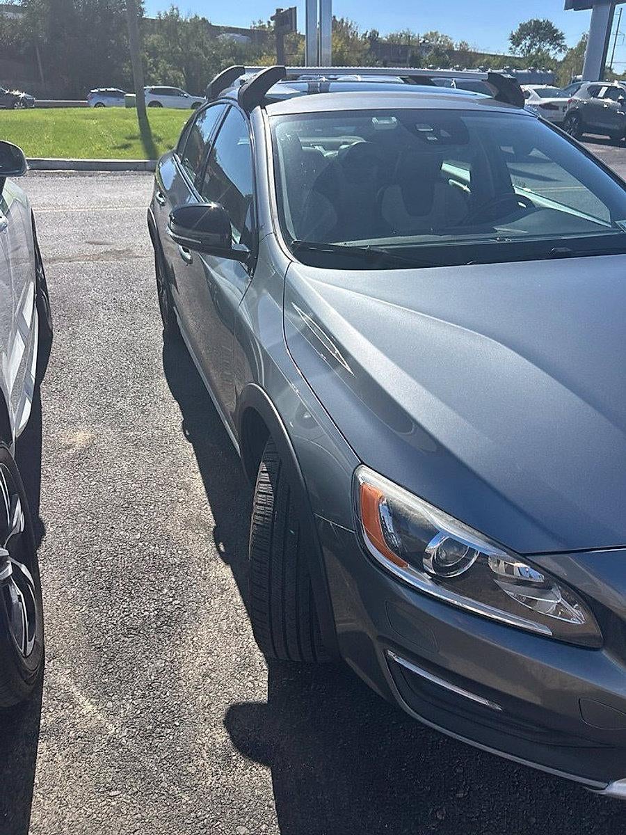 2017 Volvo S60 Cross Country T5 AWD