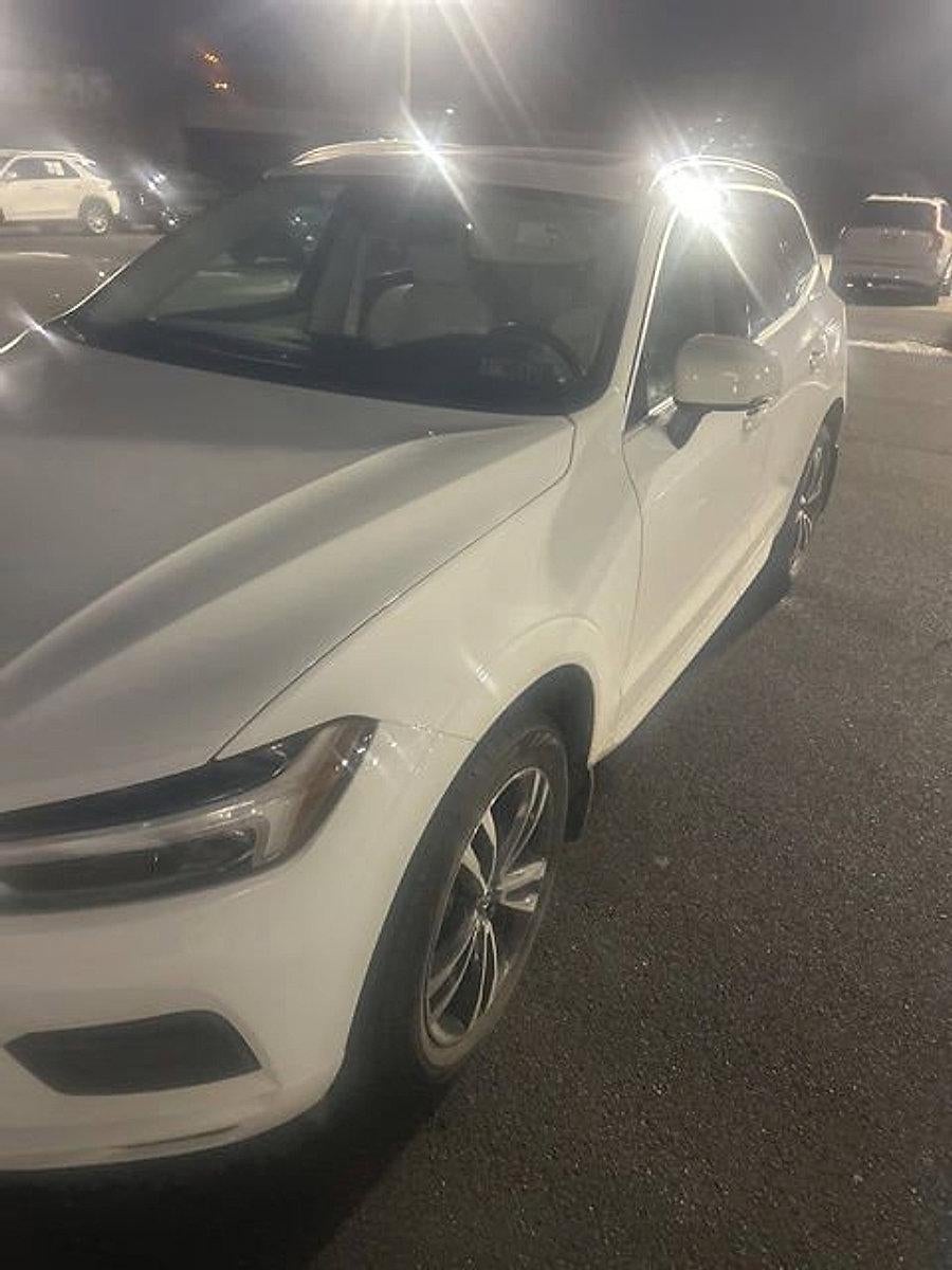 2020 Volvo XC60 T6 AWD Momentum