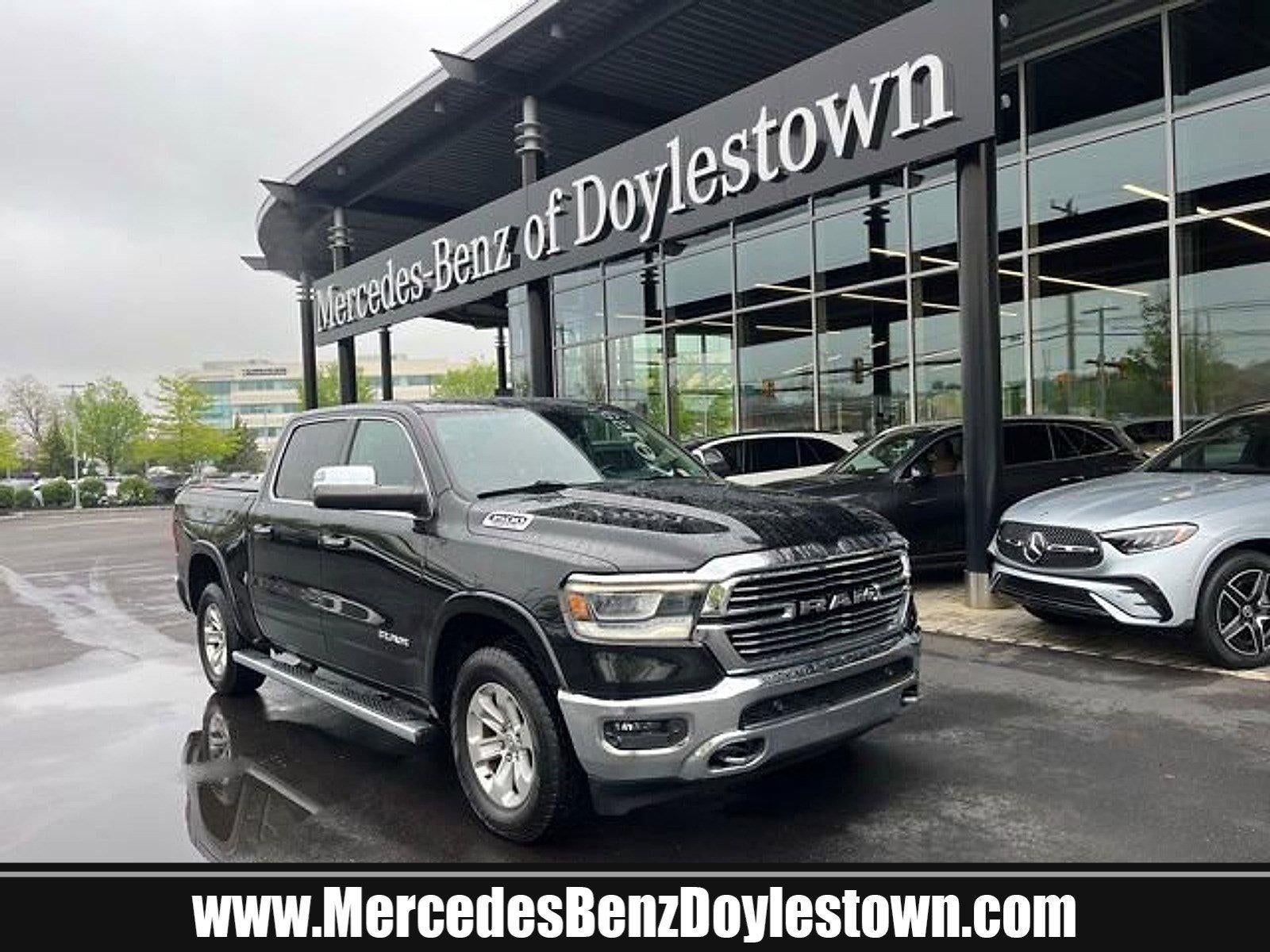 2020 RAM 1500 Laramie 4x4 Crew Cab 5'7" Box