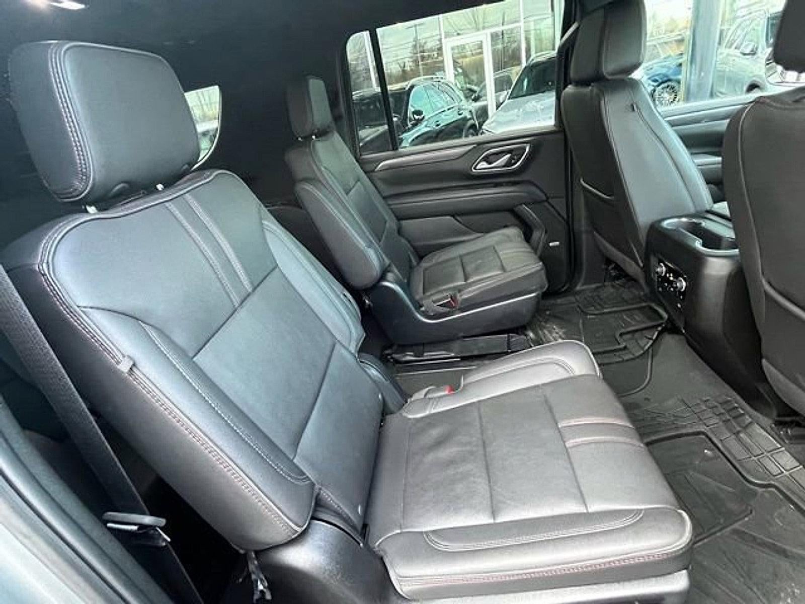 2023 Chevrolet Suburban 4WD RST