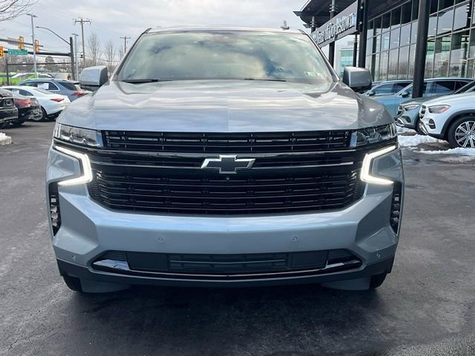 2023 Chevrolet Suburban 4WD RST