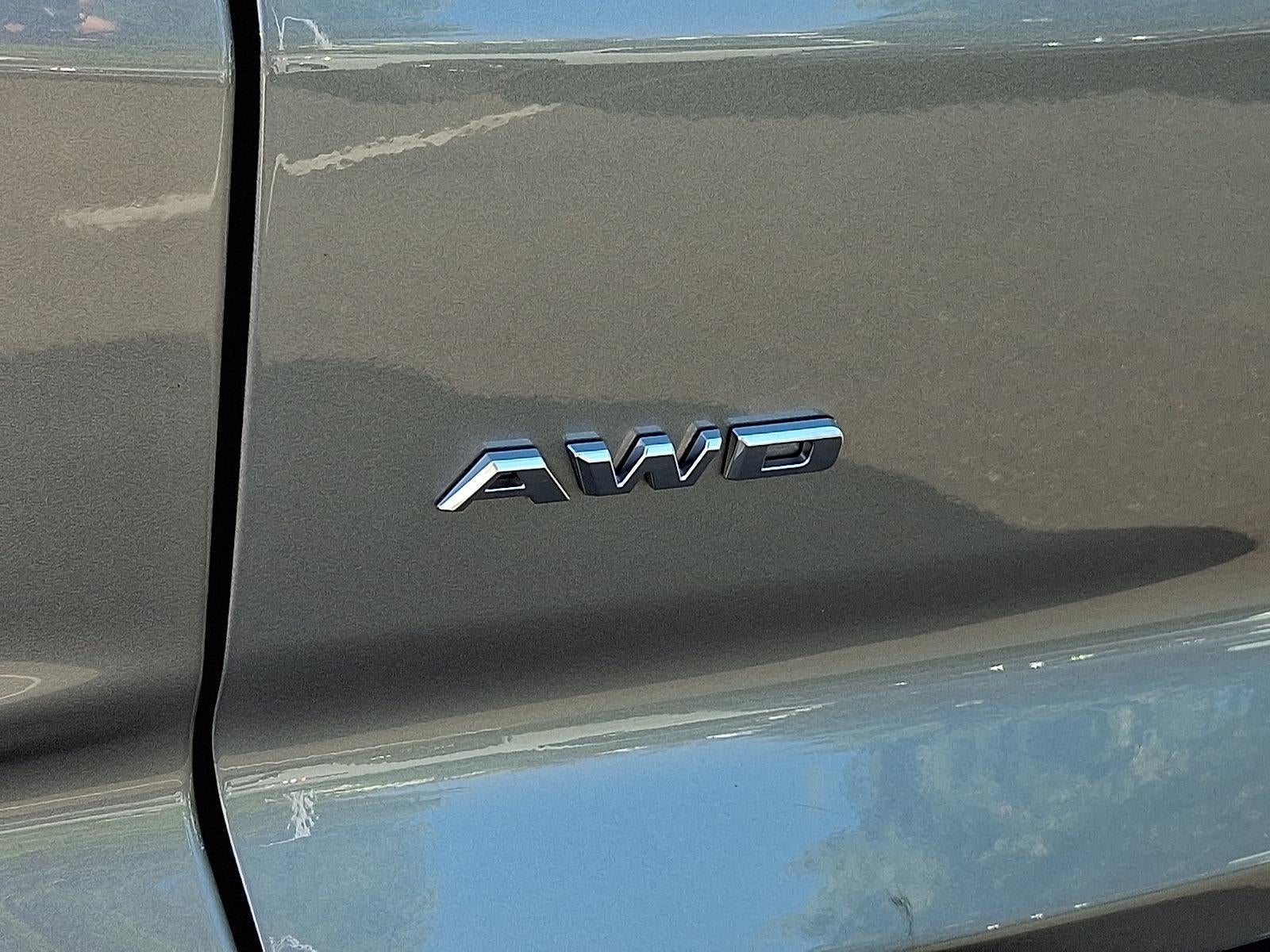 2024 Cadillac XT4 AWD 4dr Luxury