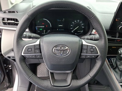 2023 Toyota Sienna XLE FWD 7-Passenger (Natl)