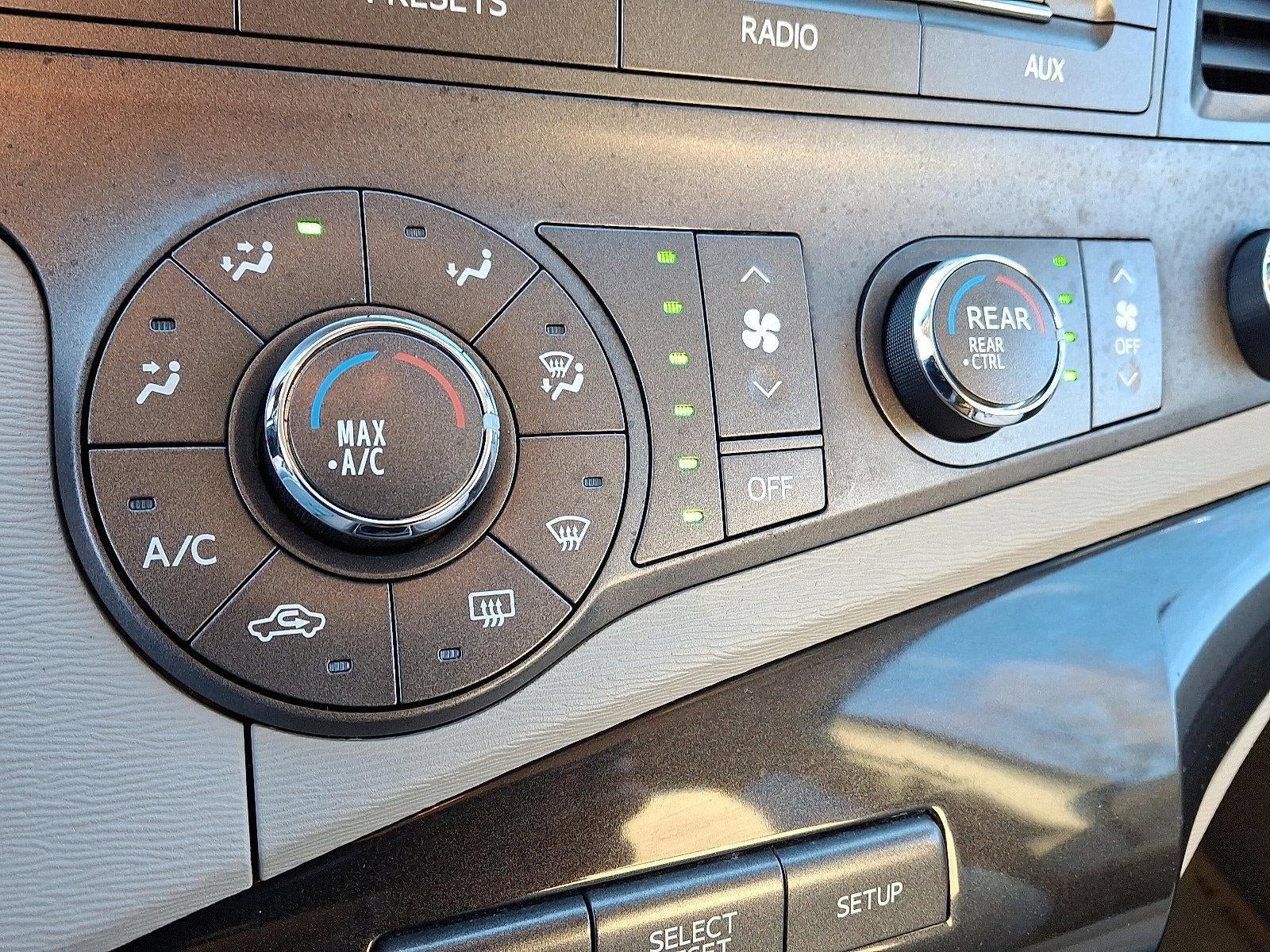 2012 Toyota Sienna 5dr 7-Pass Van V6 LE AAS FWD (Natl)