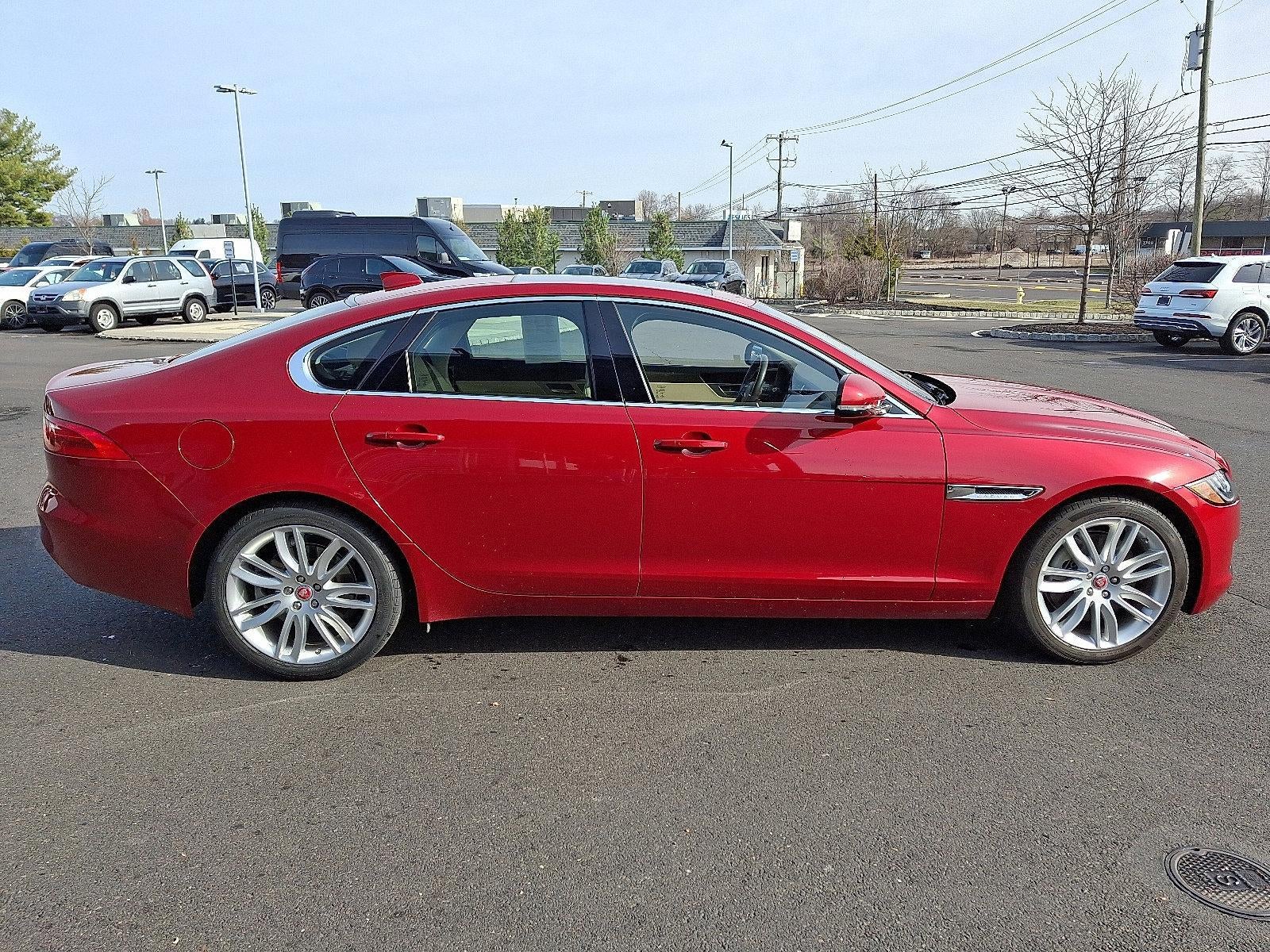 2016 Jaguar XF 4dr Sdn 35t Prestige AWD
