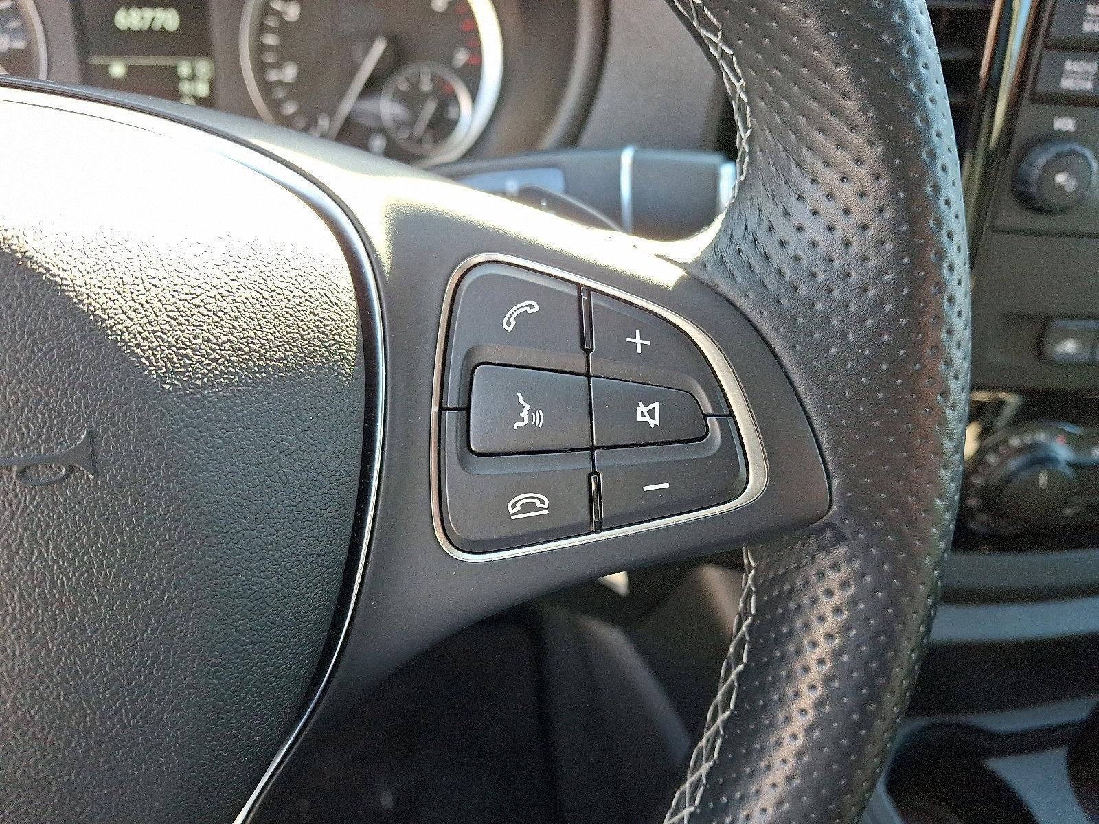 2021 Mercedes-Benz Metris Passenger Van Standard Roof 126" Wheelbase