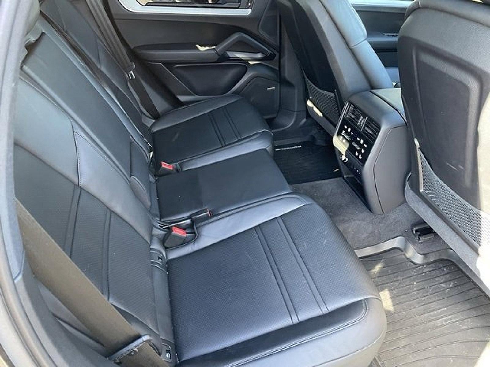 2024 Porsche Cayenne Coupe AWD